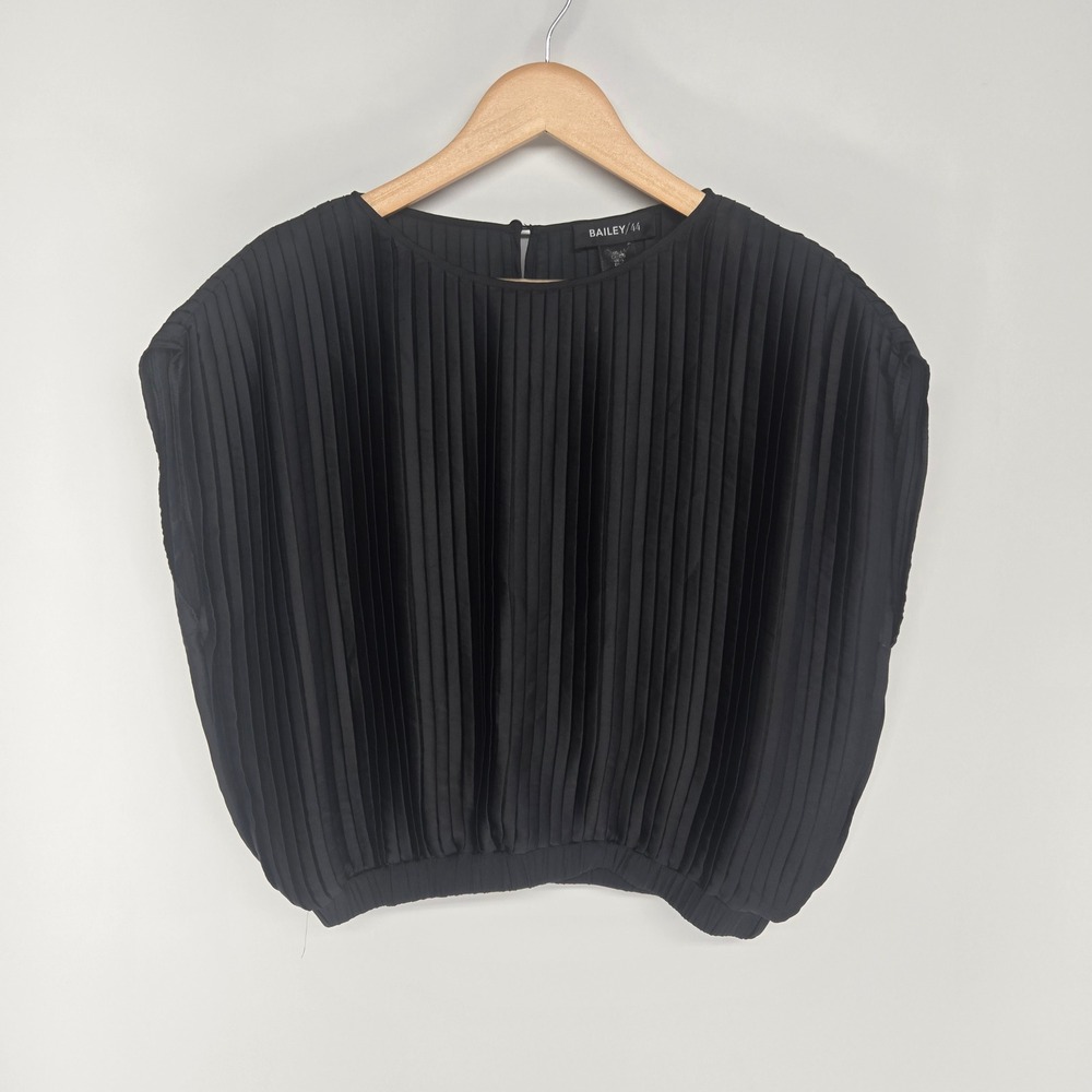 Bailey 44 Pleated Top Large Black Sleeveless Blouse Elastic Hem Shoulder Pad